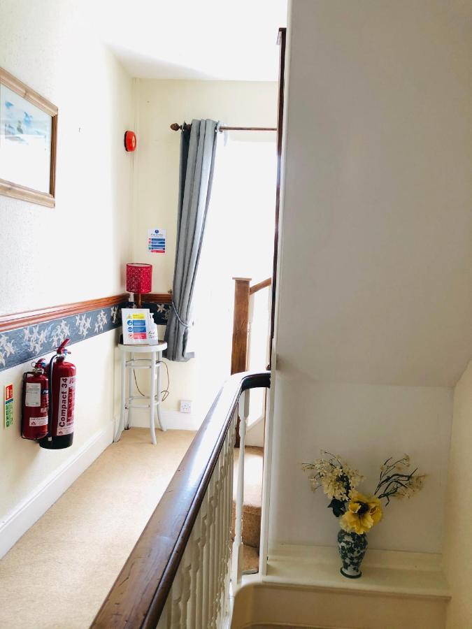ブロードウェイ Brook House Bed & Breakfast エクステリア 写真