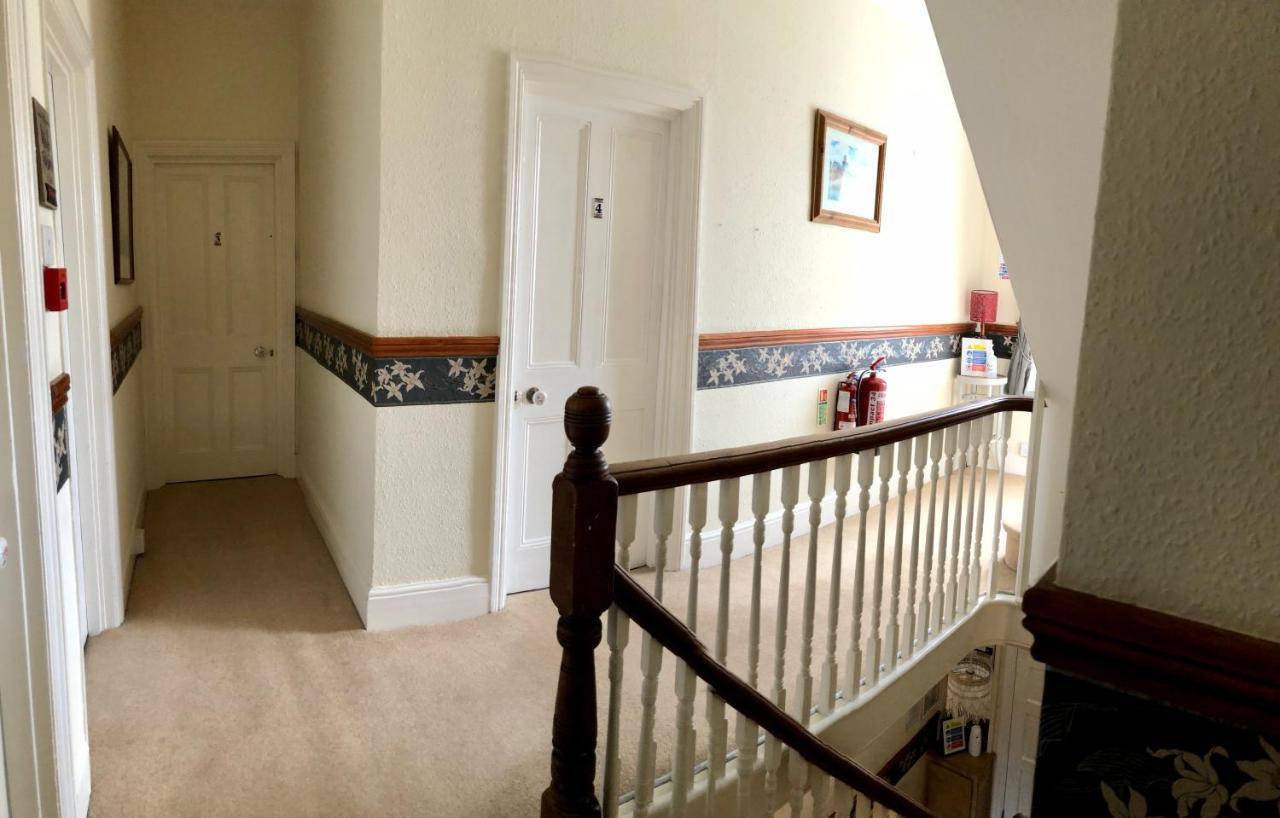 ブロードウェイ Brook House Bed & Breakfast エクステリア 写真