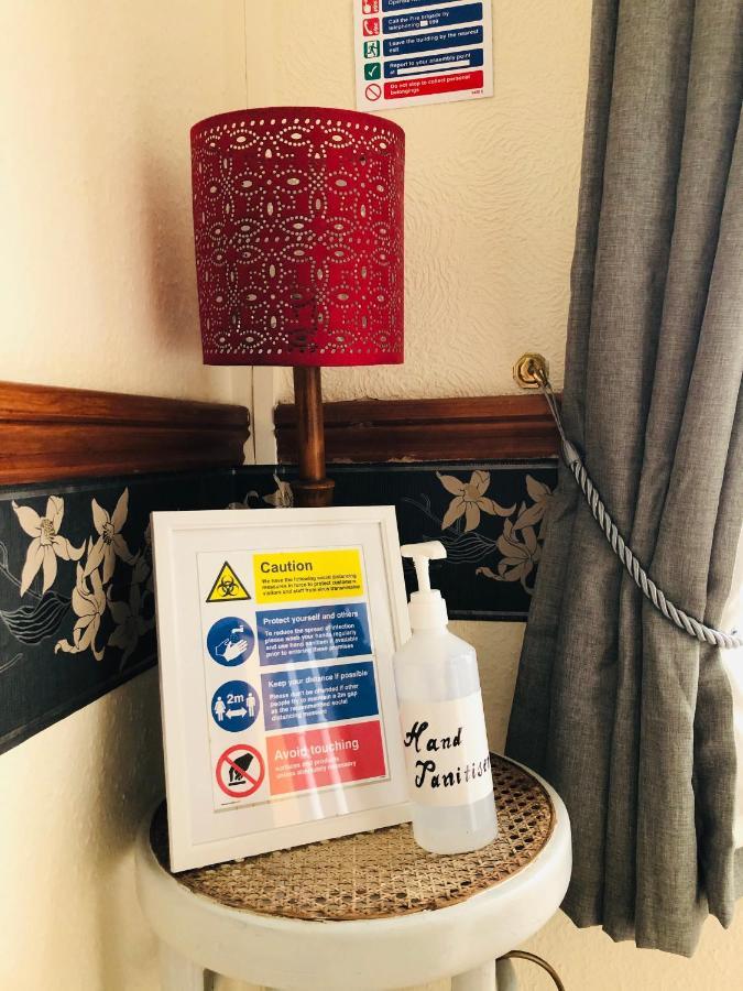 ブロードウェイ Brook House Bed & Breakfast エクステリア 写真