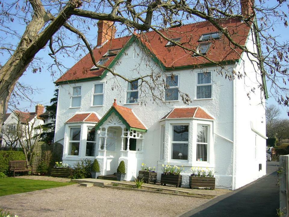 ブロードウェイ Brook House Bed & Breakfast エクステリア 写真